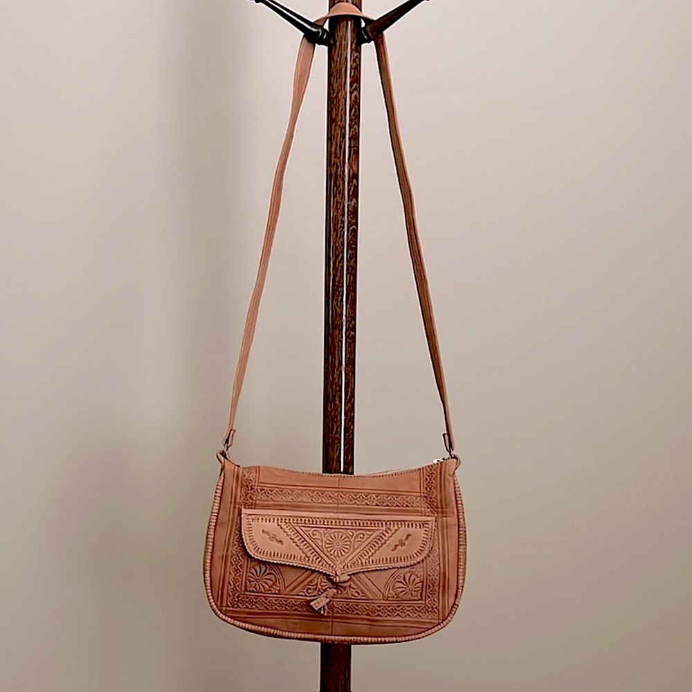 NWOT - Moroccan Artisan Tooled Leather Crossbody Bag - Approx 12”x10”x2”